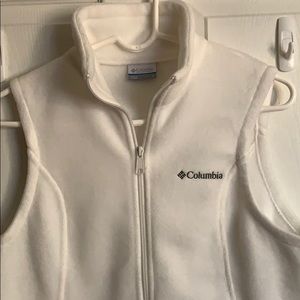 Ladies white Columbia vest sz S
